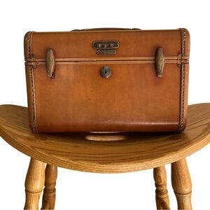 1940’s Samsonite Train Streamlite Case w/ Mirror & Cosmetic Tray Travel Luggage